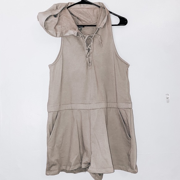 Venus romper - Picture 1 of 4